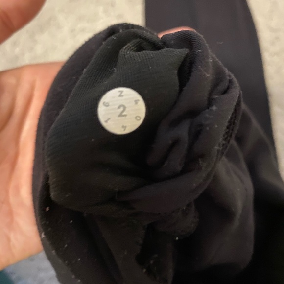 Lululemon Black High Waisted 7/8 Wunder Unders - Picture 3 of 3